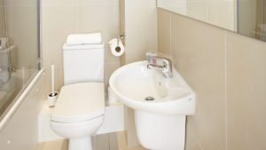 London Victoria Apartments Westminster - Urban Stay Corporate Accommodation - Bathroom