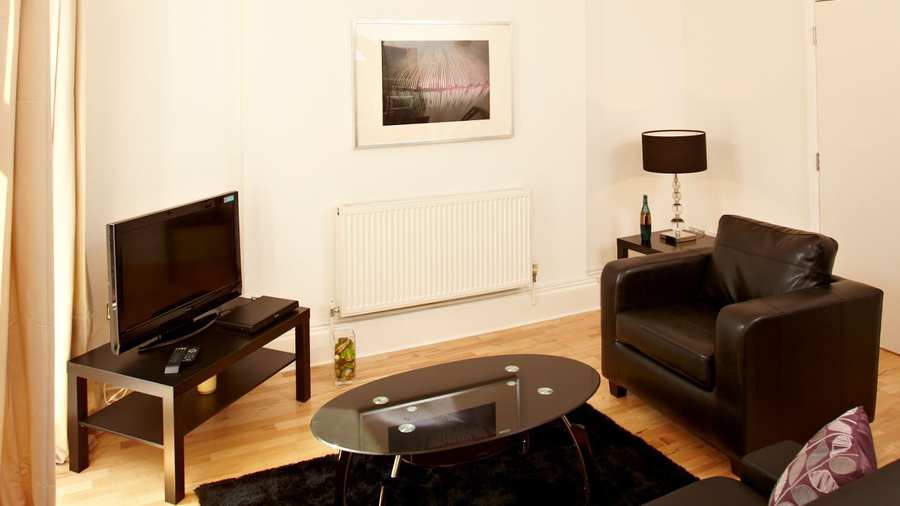 London Victoria Apartments Westminster – Urban Stay London-Victoria-Apartments-Westminster---Urban-Stay-Corporate-Accommodation---living-room-2