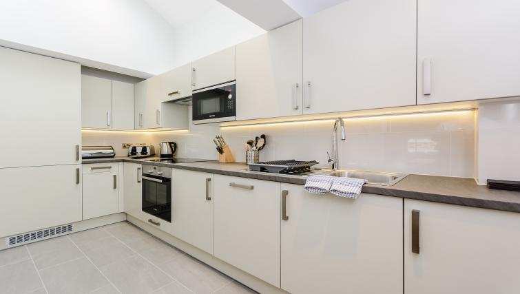 Ibis House Short Stay Apartments Richmond London | Urban Stay Ibis-House-Short-Stay-Apartments-Richmond---Serviced-Accommodation-West-London---Urban-Stay