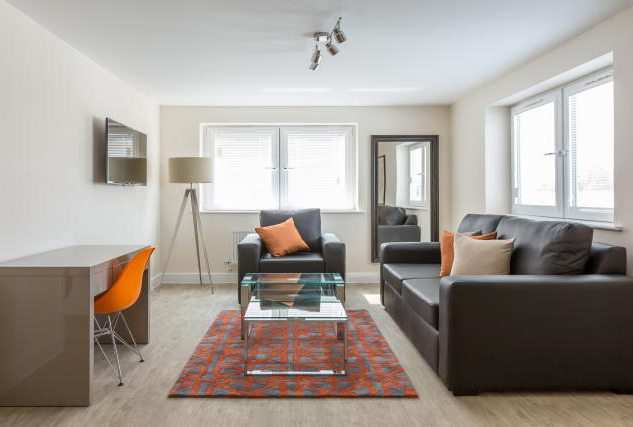 College Mews Serviced Apartments - Newbury | Urban Stay