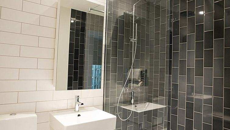 Corporate Accommodation Canary Wharf Masthead | Urban Stay