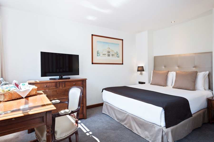Regent Park Serviced Apartments Low-Cost-Luxury-Regents-Park-Serviced-Apartments-London!-Book-With-Urban-Stay-today-from-only-£92/night!-Free-Wifi-+-Gym-+-Reception!