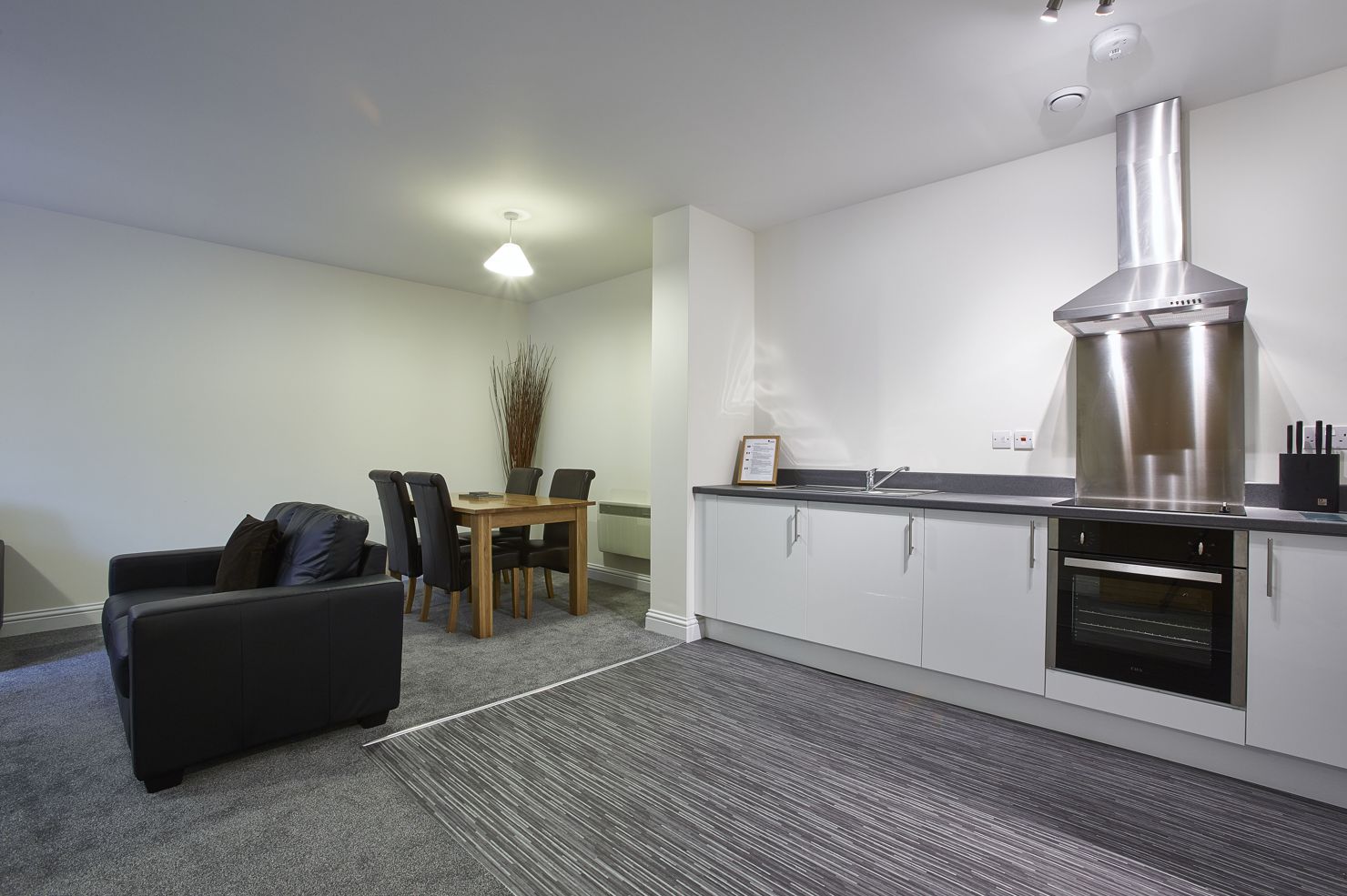Guild-House-Self-Catering-Apartments-Swindon---Short-Stay-Accommodation-Swindon-UK-|-Urban-Stay
