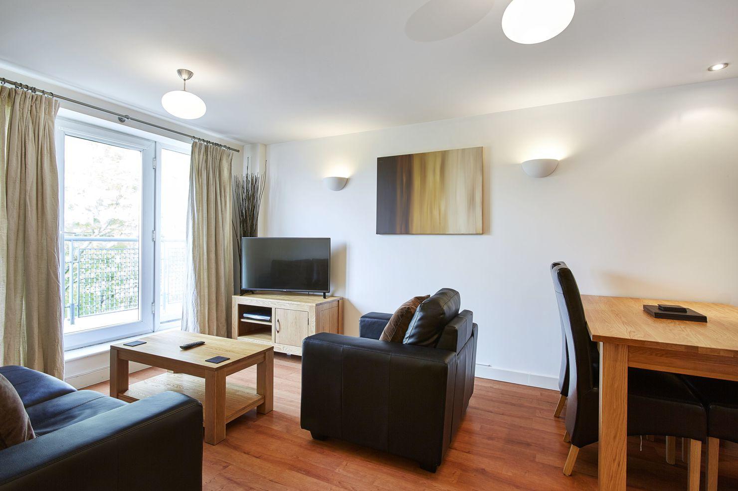 Serviced-Accommodation-Uxbridge,-West-London-Available-Now!-Book-Corporate-Serviced-Apartments-in-London!-Free-Wifi,-Lift-and-Parking!