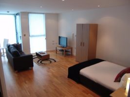 Serviced Apartments Manchester - Salford Quays Corporate Accommodation UK - Self-catering accommodation Manchester – Cheap Airbnb – Free Wifi – Parking available | Urban Stay