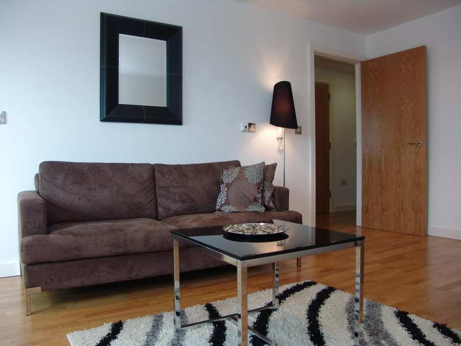 Serviced Apartments Manchester – Salford Quays Corporate Accommodation UK | Urban Stay Serviced-Apartments-Manchester---Salford-Quays-Corporate-Accommodation-UK---Self-catering-accommodation-Manchester-–-Cheap-Airbnb-–-Free-Wifi-–-Parking-available-|-Urban-Stay