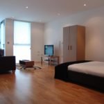Serviced Apartments Manchester - Salford Quays Corporate Accommodation UK - Self-catering accommodation Manchester – Cheap Airbnb – Free Wifi – Parking available | Urban Stay