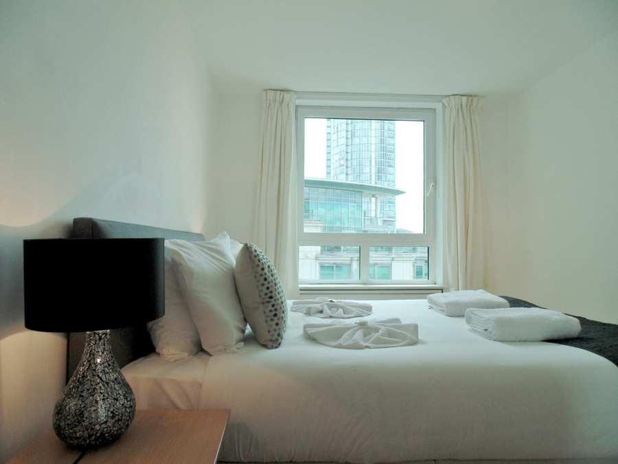 Serviced Accommodation Vauxhall – Short Let Apartments London | Urban Stay Serviced-Accommodation-Vauxhall---Short-Let-Apartments-London.-Book-Serviced-Apartment-in-London-now!-Low-Rates,-Great-Service,-30%-Cheaper-than-a-Hotel!