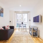 Corporate Accommodation London | Cheap St Pauls Executive Apartments | Free Wi-Fi| Fully Equipped Kitchen| Lift |0208 6913920| Urban Stay