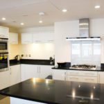 Modern Short Let Apartments - Serviced Apartments Victoria - Book your accommodation with Urban Stay today! Free Wifi - Off road secure parking