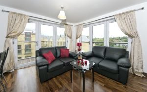 Modern Uxbridge Apartments - Kings Island Apartments - Book Today With Urban Stay For The Best Available Rates - Free Wi-Fi - Full Sky TV Package