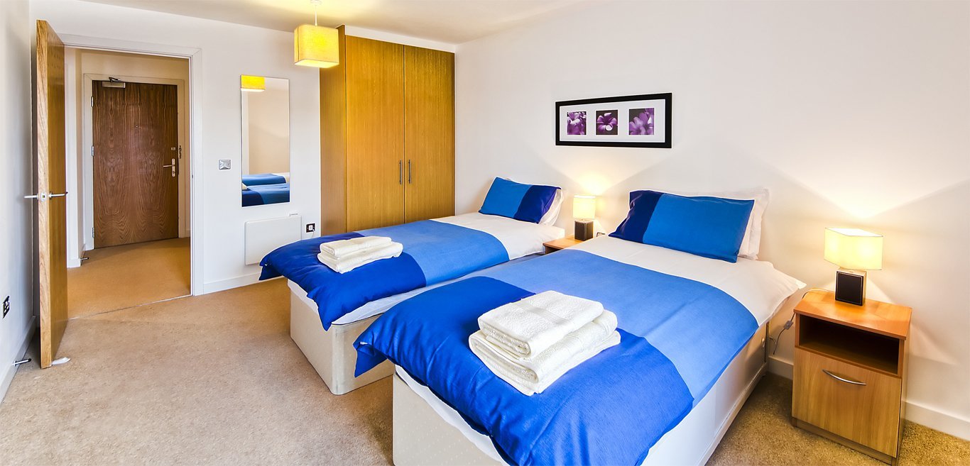 Beautiful-Modern-Uxbridge-Serviced-Apartments---Armstrong-House---Book-Now-With-Urban-Stay-For-Best-Rates!!---Free-Wi-fi---Full-Sky-TV!!!