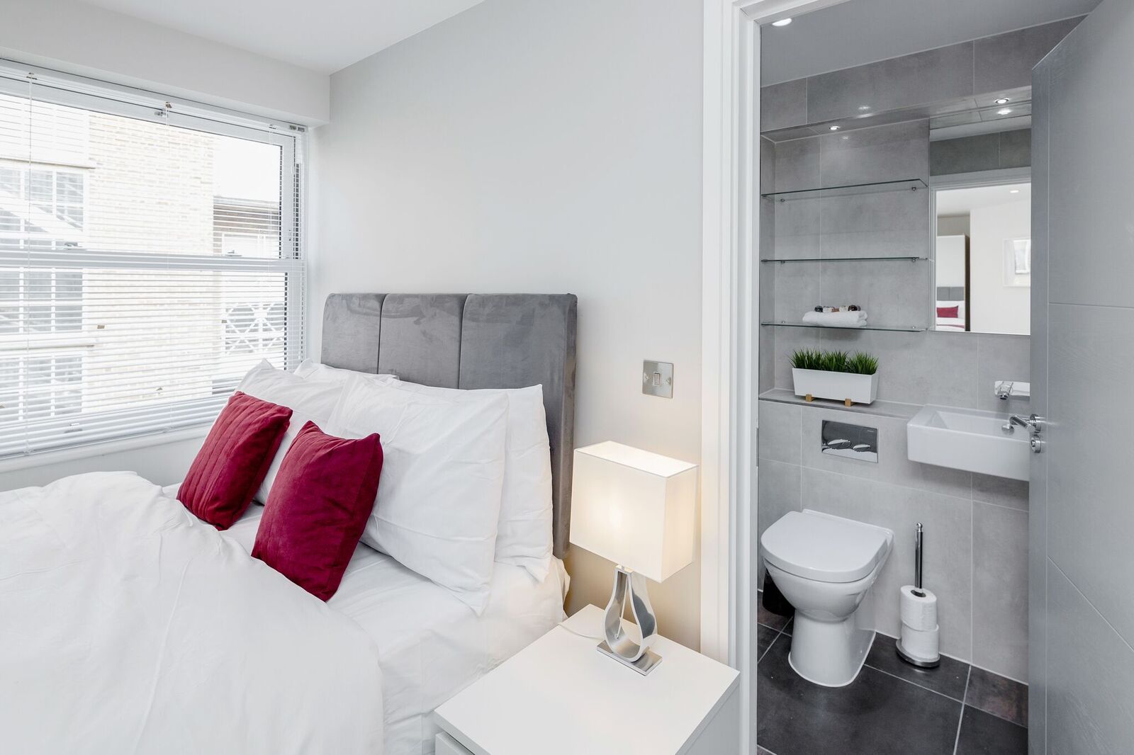 Ealing-Serviced-Apartments-London-|-West-London-Short-Let-Accommodation-| Self-catering-|-Cheap-Corporate-Housing-|-Luxury-Short-Lets-London-|-BOOK-NOW-Urban-Stay