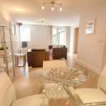 Modern Wimbledon Serviced Apartments - The Courtyard - Book Now With Urban Stay For The Best Rates Guaranteed!!! - Free Wi-Fi - Weekly Clean