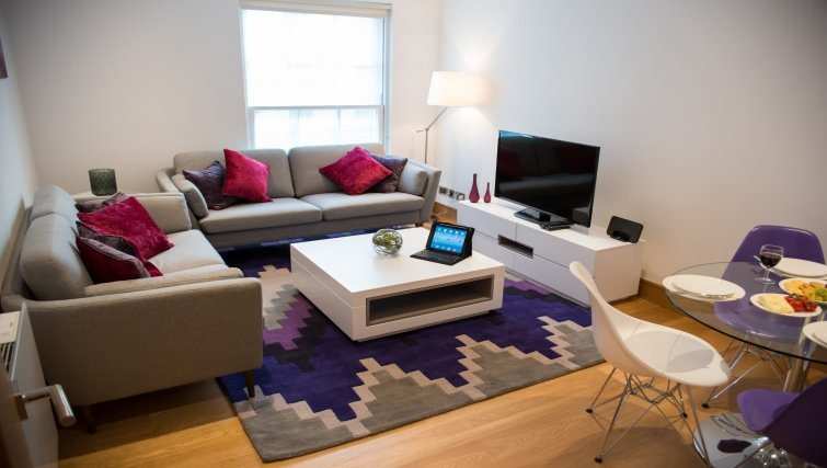 Modern Marylebone Corporate Apartments close to Baker Street available now! Book Short Let Accommodation near Regent's Park & Madame Tussauds now! Free Wifi