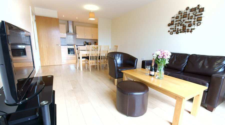 Palmers Green Apartments Palmers-Green-Apartments-|-Serviced-Accommodation-North-London-|-Corporate-Lets-|-Holiday-Accommodation-London|-East-Barnet,-Enfield-|-BEST-RATES---BOOK-NOW