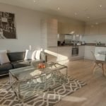 Croydon Corporate Accommodation South London |Cheap Short Let Apartments Near London | Croydon Serviced Apartments | Free Wifi - Balcony - Lift - Bills Incl