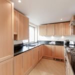 Modern Wimbledon Serviced Apartments - The Courtyard - Book Now With Urban Stay For The Best Rates Guaranteed!!! - Free Wi-Fi - Weekly Clean