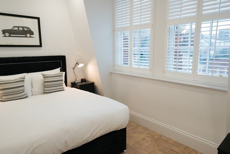 Shaftesbury-Avenue-Apartments-London-| Short-Let-Apartments-Soho,-West-End,-Piccadilly-Circus,-Oxford-Street-|-Cheap-&-Luxury-Accommodation-|-BOOK-NOW---Urban-Stay