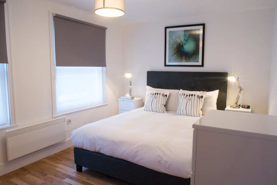 Serviced Islington Accommodation East London| Stylish & cheap Old Street Apartments | Free Wi-Fi| Fully Equipped Kitchen | Private Balcony | 0208 6913920| Urban Stay