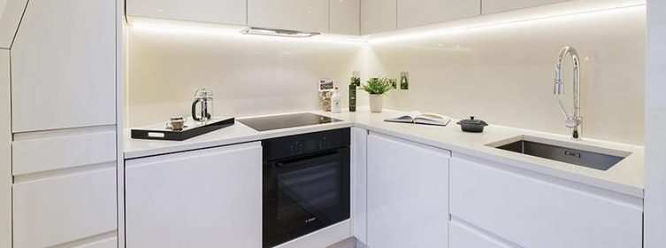 Serviced Accommodation | Stylish & cheap Belgravia Rooms Apartments | Free Wi-Fi | Fully Equipped kitchen | Welcome Basket |0208 6913920| Urban Stay