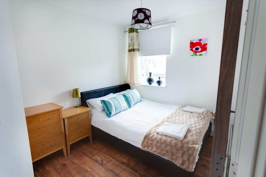 Southend Serviced Apartments Southend-Serviced-Apartments-Essex-|-Luxury-Accommodation-near-Southend-Airport-|-Holiday-Apartements-|-Free-WiFi---Free-Parking-|-Best-Rates-|-BOOK-NOW---Urban-Stay