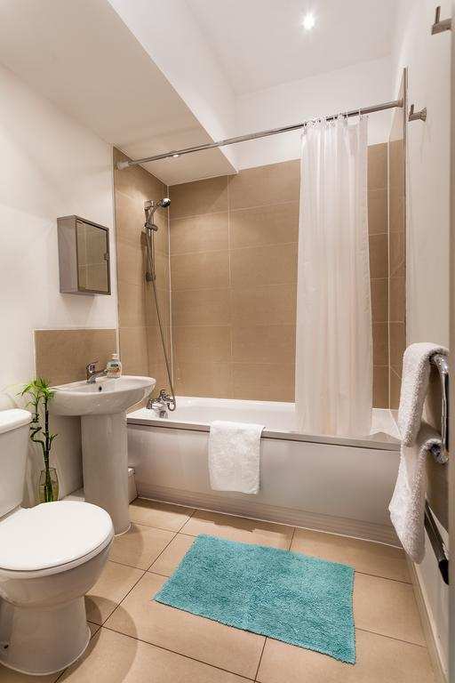 Southend Serviced Apartments Essex – Meridian Apartments | Urban Stay Southend-Serviced-Apartments-Essex-|-Luxury-Accommodation-near-Southend-Airport-|-Holiday-Apartements-|-Free-WiFi---Free-Parking-|-Best-Rates-|-BOOK-NOW---Urban-Stay
