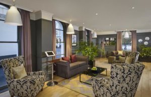 Looking for luxury accommodation in Kensington? our luxury South Kensington Apartments Gloucester Road are now available! Book Now with Urban Stay