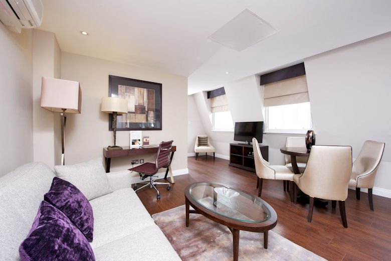 Serviced-Accommodation-South-Kensington-|-5-star-short-Let-Apartments-|-Air-Con|-24h-reception-|-Fully-equipped-kitchen