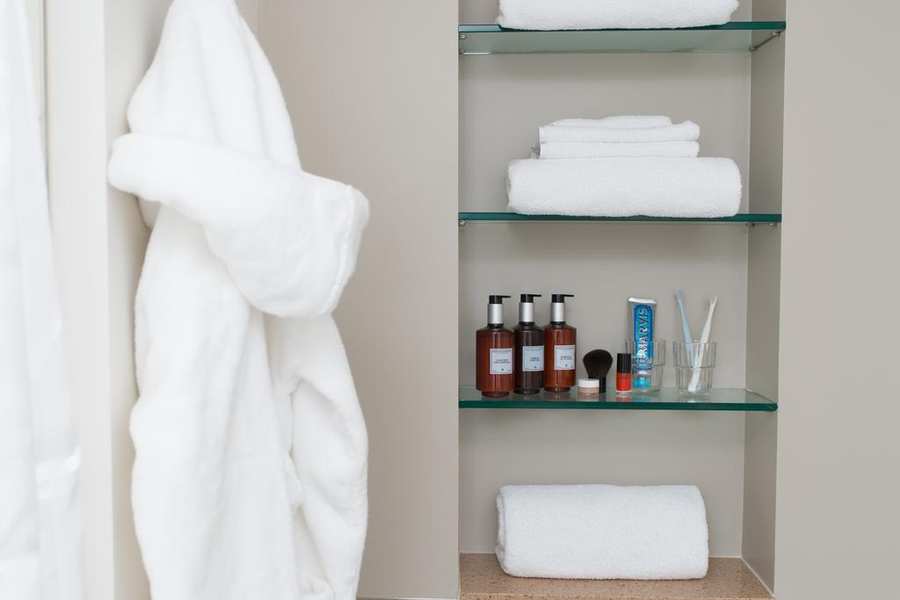 Stratford Serviced Apartments Looking-for-modern-apartments-in-Stratford?-why-not-book-our-Chestnut-Plaza-Stratford-Serviced-Apartments?-call-today-for-great-rates.
