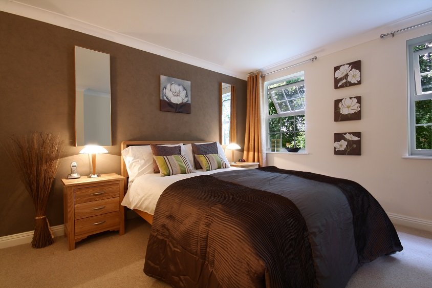 Serviced-Accommodation-Newbury-in-Berkshire|-Quality-Short-Let-Telford-Court-Apartments-|Free-Wi-Fi-|-Low-rates-Guaranteed-|0208-6913920|-Urban-Stay