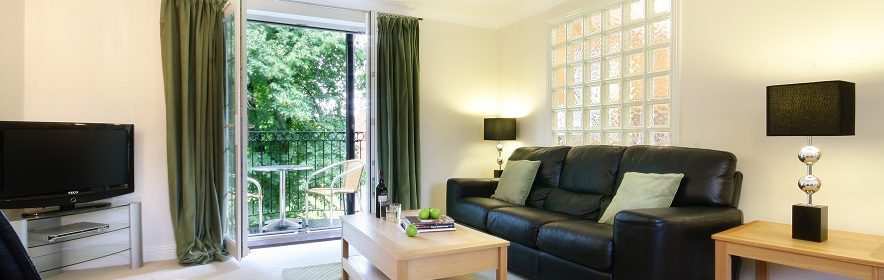 Serviced Accommodation Newbury in Berkshire| Quality Short Let Telford Court Apartments |Free Wi-Fi | Low rates Guaranteed |0208 6913920| Urban Stay