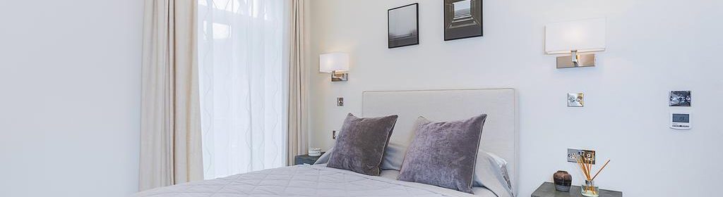Looking for Luxury Accommodation in West London, Kensington? Book our lovely Kensington Shortlet Apartments London today with Urban Stay for great rates.