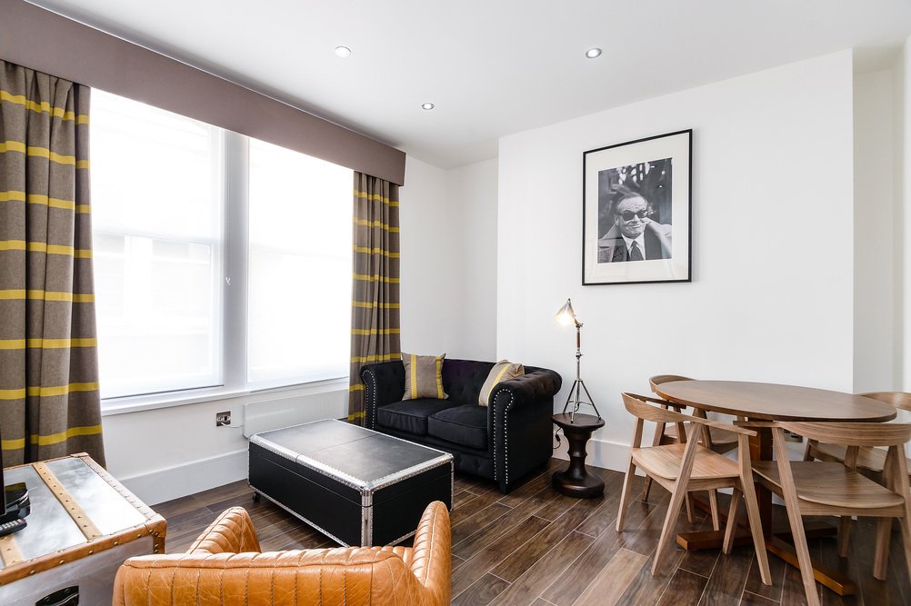 Looking-for-accommodation-in-the-City-of-London?-Our-St-Pauls-Apartments-Ludgate-Square-are-available-for-booking.-Book-Now-for-great-rates!
