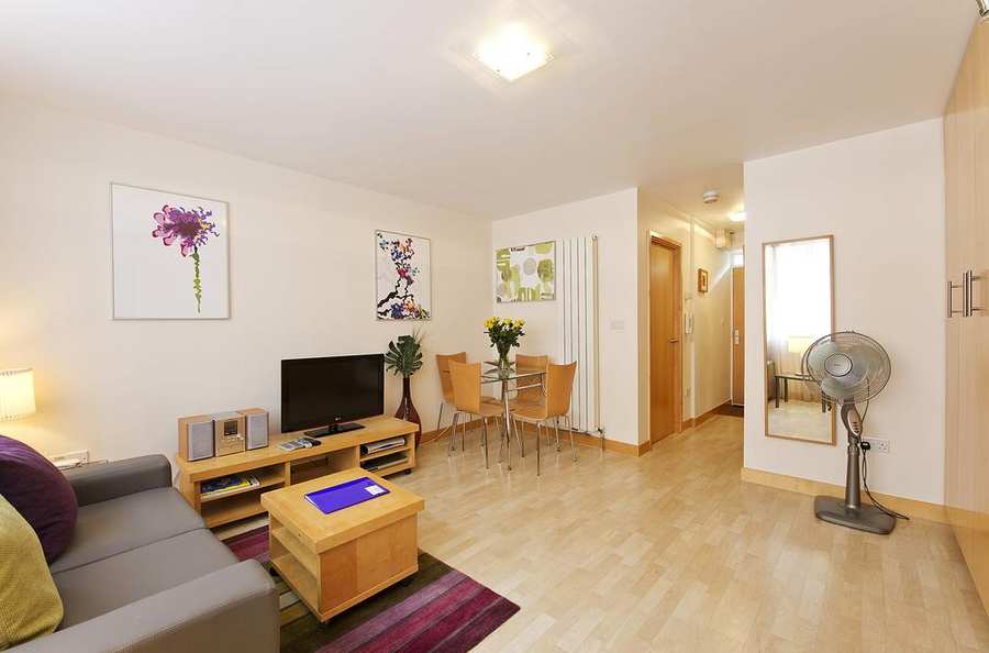 Marble Arch Apartments Urban-Stay’s-Hammersmith-Serviced-Apartments-has-been-tailored-to-the-needs-of-business-travellers-requiring-short-term-corporate-accommodation-in-London.-Urban-Stay-is-an-award-winning-family-business-and-an-expert-in-the-London-corporate-housing-market.-Book-your-stay-with-us-and-you-can-make-sure-you-will-stay-in-a-professional,-modern,-and-conveniently-located-serviced-apartments-throughout-London-and-the-UK.-Book-your-stay-for-a-week,-a-month-or-longer-and-benefit-from-our-cheap-corporate-rates.-Contact-Urban-Stay-today.