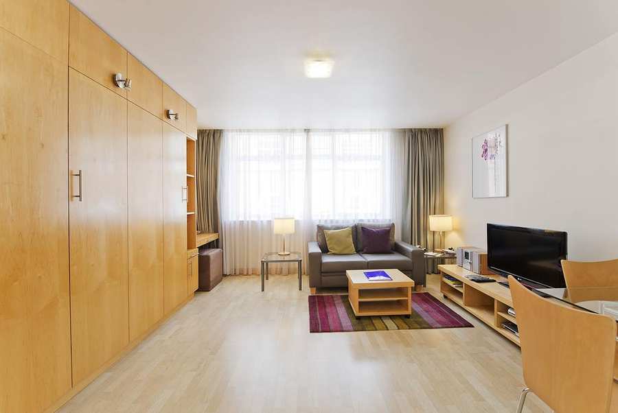 Marble Arch Apartments Urban-Stay’s-Hammersmith-Serviced-Apartments-has-been-tailored-to-the-needs-of-business-travellers-requiring-short-term-corporate-accommodation-in-London.-Urban-Stay-is-an-award-winning-family-business-and-an-expert-in-the-London-corporate-housing-market.-Book-your-stay-with-us-and-you-can-make-sure-you-will-stay-in-a-professional,-modern,-and-conveniently-located-serviced-apartments-throughout-London-and-the-UK.-Book-your-stay-for-a-week,-a-month-or-longer-and-benefit-from-our-cheap-corporate-rates.-Contact-Urban-Stay-today.