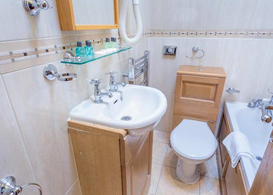 West Kensington Shortlets Looking-for-affordable-apartments-in-Kensington-or-Hammersmith?-why-not-book-our-West-Kensington-Shortlets-on-Castletown-Road.-Book-today-for-great-rates.
