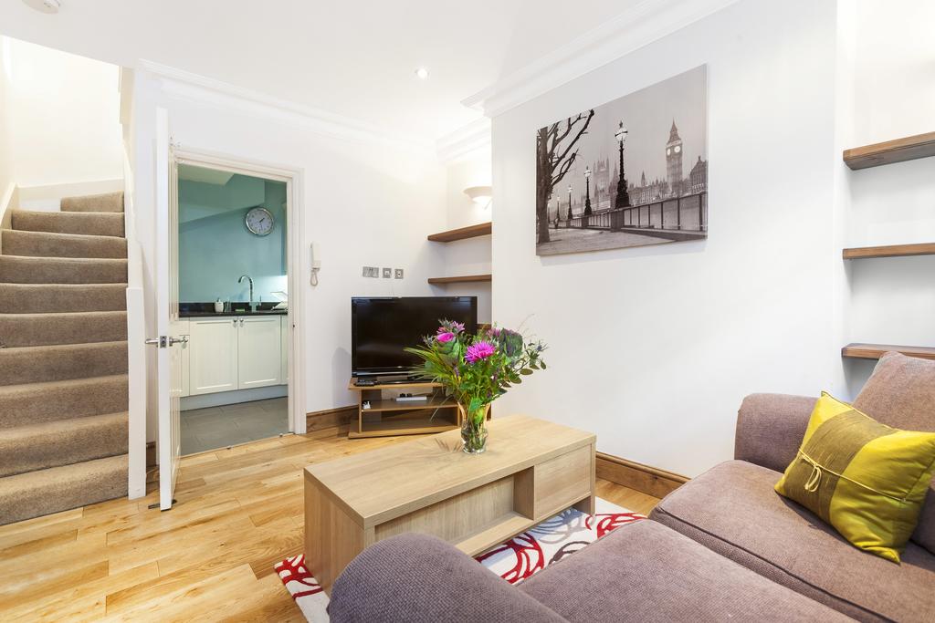 Looking-for-apartments-in-Bayswater-or-Paddington?-why-not-book-our-Paddington-Shortlet-Apartments-Sussex-Place.-Call-Urban-Stay-today-for-great-rates.