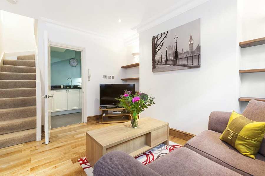 Looking for apartments in Bayswater or Paddington? why not book our Paddington Shortlet Apartments Sussex Place. Call Urban Stay today for great rates.