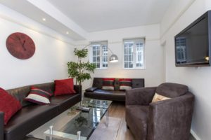 Looking for luxury accommodation in the City of London? why not book our Bishopsgate Shortlet Apartments at White Rose Court. Call today for great rates.