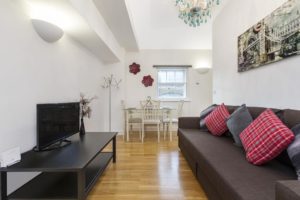 Looking for accommodation in Kings Cross? why not book our lovely Kings Cross Shortstays Apartment in York Way. Call today for great rates.