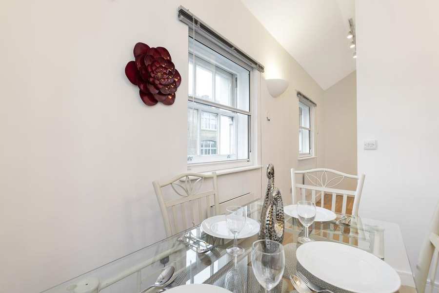 Kings Cross Shortstays Looking-for-accommodation-in-Kings-Cross?-why-not-book-our-lovely-Kings-Cross-Shortstays-Apartment-in-York-Way.-Call-today-for-great-rates.