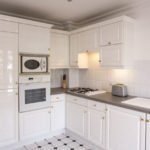 Serviced Accommodation River Thames | Cheap Richmond Bridge Apartments | Free Wi-Fi| Fully Equipped Kitchen | 0208 6913920| Urban Stay
