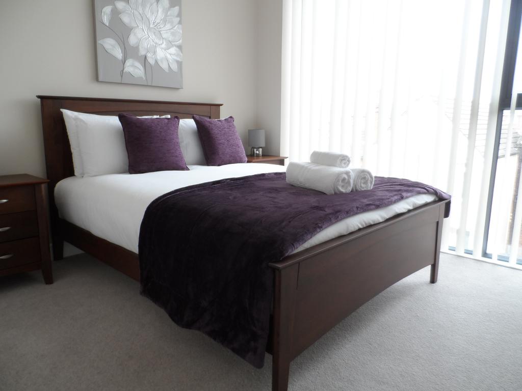 Serviced-Apartments-Woking-available-now!-Book-Surrey-Short-Lets-at-The-Centrium,-with-Free-WiFi,-Weekly-Housekeeping-&-A-Private-Balcony!-Call:0208-6913920
