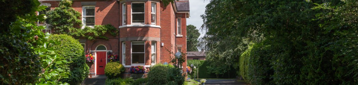 Knutsford Serviced Apartments Cheshire available now! North England Serviced Accommodation Manchester Airport - Urban Stay