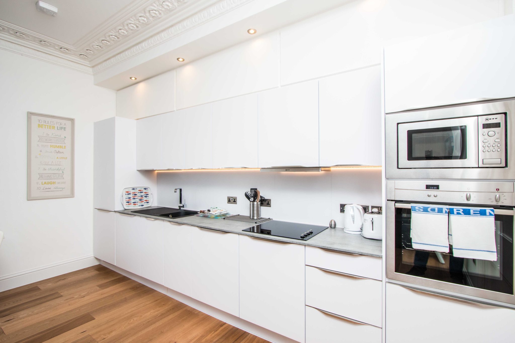 Serviced-Accommodation-Bristol-|Short-Let-Apartments|-Free-Wifi-|-Fully-equipped-Kitchen-&-Free-parking|-Urban-Stay