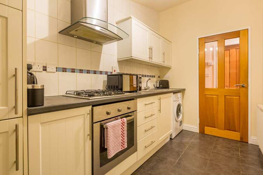 Stevenage Serviced Apartments Looking-for-a-cosy-apartment-in-Stevenage?-why-not-book-our-Stevenage-Serviced-Apartments-at-Colestrete-House.-Call-Urban-Stay-Apartments-for-great-rates.