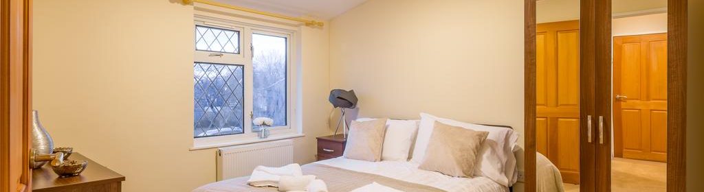 Looking for a cosy apartment in Stevenage? why not book our Stevenage Serviced Apartments at Colestrete House. Call Urban Stay Apartments for great rates.
