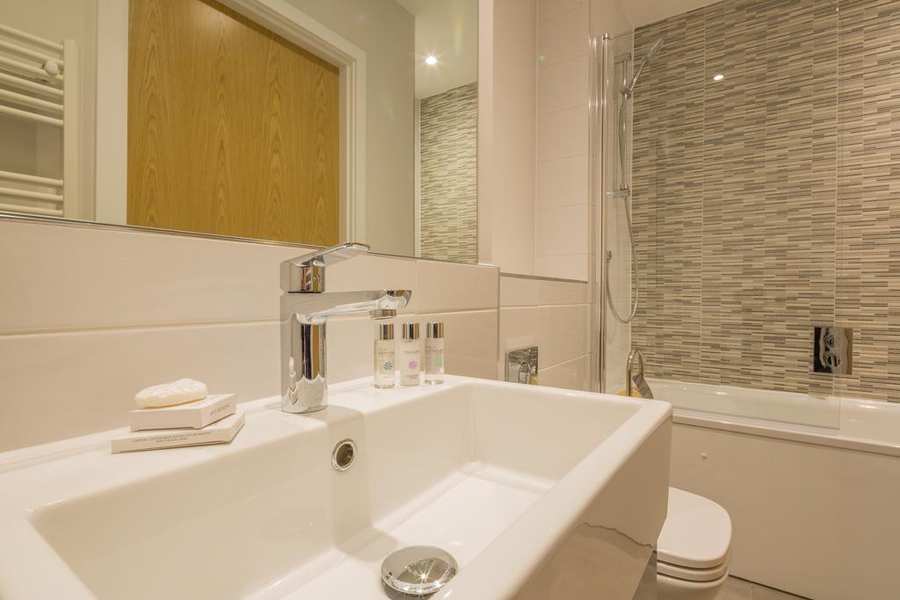 Stevenage Shortlet Apartments Hertfordshire -Swingate House |UrbanStay Stevenage-Shortlet-Apartments-Hertfordshire-avilable-Now!-Book-Corporate-Serviced-Accommodation-in-Stevenage-today!-Parking,-Wifi,-5*-Service,All-bills-incl-|-Urban-Stay