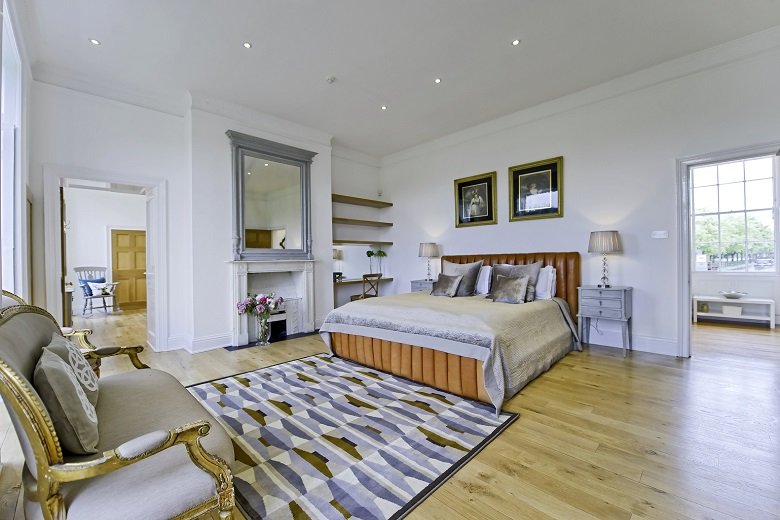 Looking-for-affordable-accommodation-in-Kingston-or-Hampton-Court?-why-not-book-our-lovely-Hampton-Court-Apartments.-Call-today-for-great-rates.